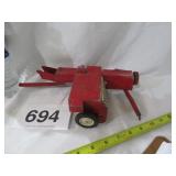 ERTL DIE CAST IH 1/16 SQUARE BALER