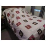 CHRISTMAS HAND MADE QUILT