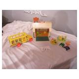 1971 FISHER PRICE SCHOOL BUS