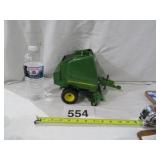 ERTL JOHN DEERE 1:16 854 ROUND BALER