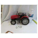 MASSEY FERGUSON 4243 1/16 SCALE TRACTOR