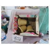 VTG TWINKLING BELL CRISTMAS CLUSTER