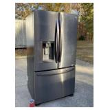 LG refrigerator with ice maker and linear