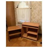 Computer desk 29.5 x 17 x 30 tall on wheels and