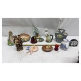 Home Decor Figurines & Roseville planter