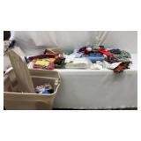 Tote w/ lid of Material