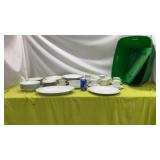 Tote w/ lid of Imperial China Wild Flower Dish