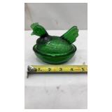 Vintage Emerald Green Glass Small Covered Hen on