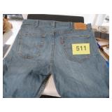 LEVI 559 38 X 30 (POCKET SAYS 38 X 34 WRONG