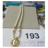 SIGNED NAPIER FAUX PEARL NECKACE