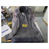 NICE MENS UNDER ARMOUR HOODIE SIZE L