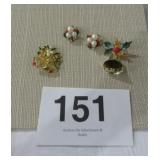 CHRISTMAS BROOCHES/CLIP ON EARRINGS