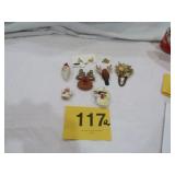CHRISTMAS BROOCHES