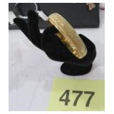 1977 SIGNED MONET GOLD BANGLE