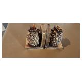 Pineapple Book Ends