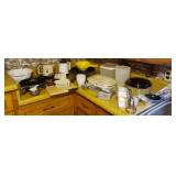 Kitchen-Ware Pyrex bowl w lid, pan, bakeware,