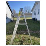 Keller 4 foot light duty aluminum ladder