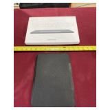 Kindle and Galaxy S10 tablet