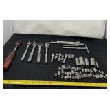 Master Mechanic witu off brand ratchets,