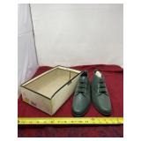 Hanover Forest Green size 6.5 shoes