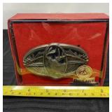 Big Game enamel belt buckle with deer and arrows.