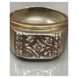 Menï¿½s 14 karat gold, and diamond ring, 7.52g