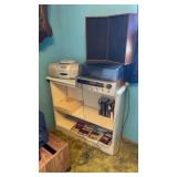 Bookshelf with speakers and record player radio