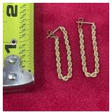 14 karat gold earrings, 1.08g