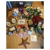 Artificial flowers, pictures, stuffed animals,