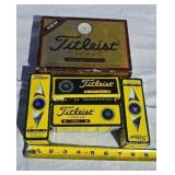 Nib Titleist golf balls