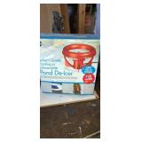 Pond de-icer used works