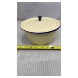enamelware pot, tureen, or canister with a lid