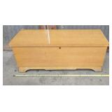 Lane  Cedar chest 47x18x19