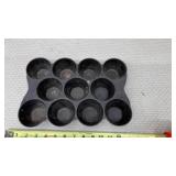 Griswold No. 10 cast iron muffin or popover pan