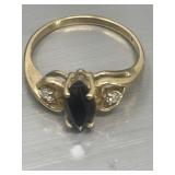 Vintage 10 karat gold ring with Onyx and diamonds