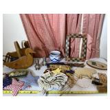 Wood duck basket, chicken hanging sign, star