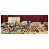 Kitchen utensils and Estï¿½e Lauder tray