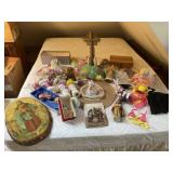 Easter decorations and religious also A left Tonn