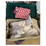 Tote with two pillows craft taps 27 x 54 white