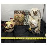 Rooster wall art and wooden decor, teapot with cup