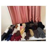 Menï¿½s gloves womenï¿½s small gloves, and hats