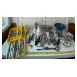 Kitchen utensils, grater, strainers and measuring