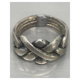Sterling silver ring marked 925 , 3.46g size  4
