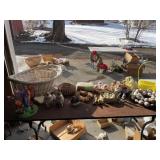 Easter decor, egg, wreath, baskets, pink