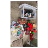 Tote w lid of Christmas decor