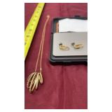Gold toe necklace with earrings, rhinestones