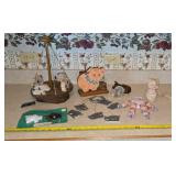 Pig decor, wind chimes