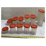 Tupperware containers with lids.