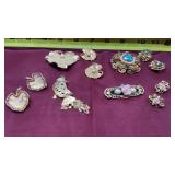 Gold tone brooches with earrings clip on and