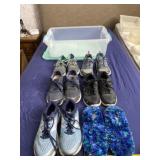 Womenï¿½s size 8 and 8.5 tennis shoes and slippers